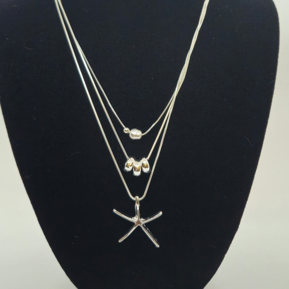 Silver Starfish Multi-Layer Necklace Set - Picture 8 of 11